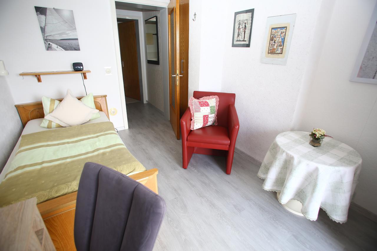 Pension Weinberg Mit Landhaus Nizza Gleisweiler Екстериор снимка