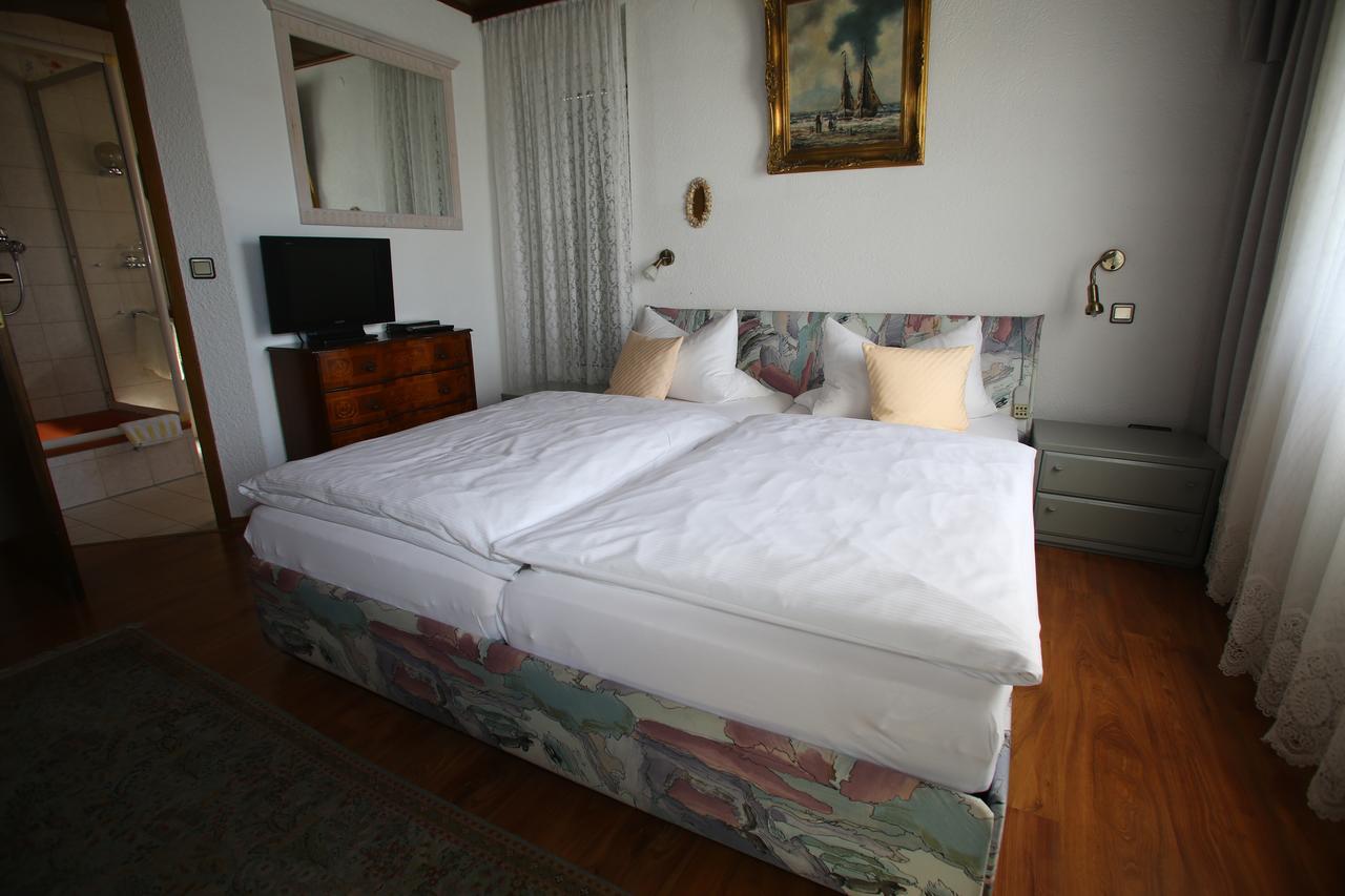 Pension Weinberg Mit Landhaus Nizza Gleisweiler Екстериор снимка